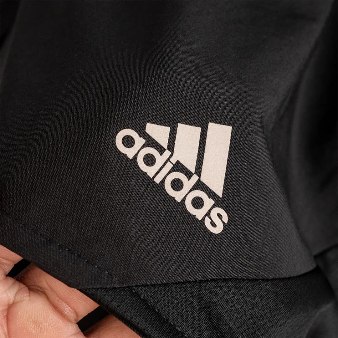 Celana pendek olahraga running wanita Adidas run it 2