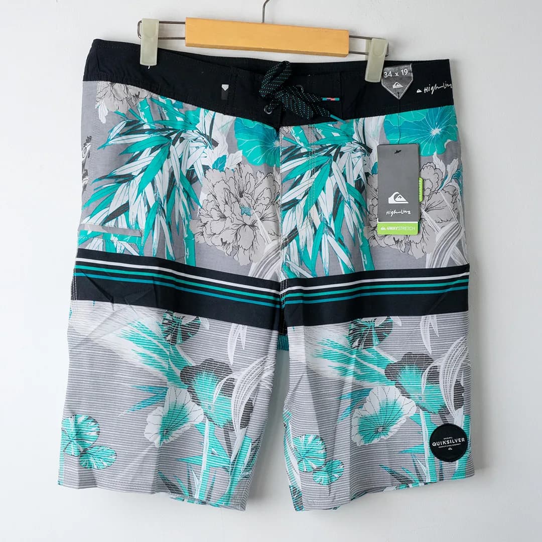 Celana renang boardshorts Quiksilver size 34 2