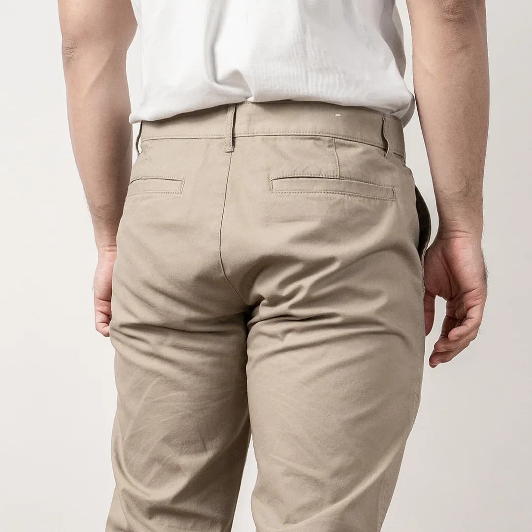Celana panjang chinos Giordano 2