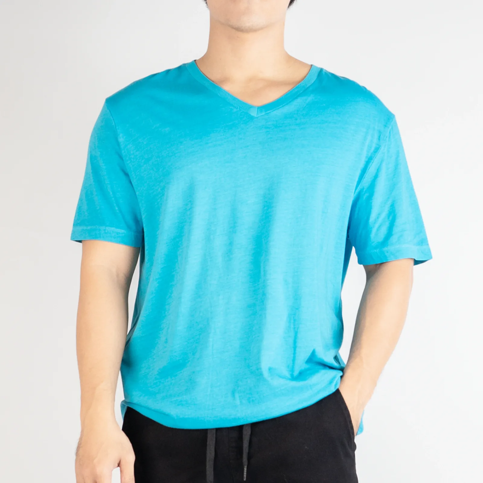 Kaos GAP V Neck 1