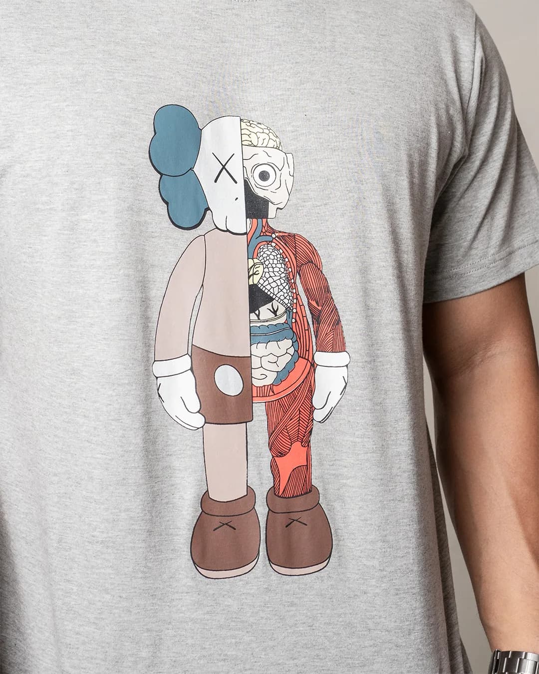 Kaos CMT Uniqlo Half gray 3