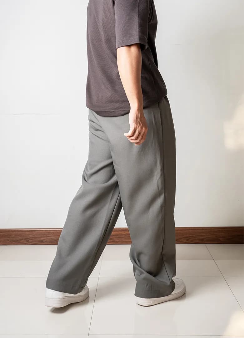 Celana panjang baggy GU Olive 4