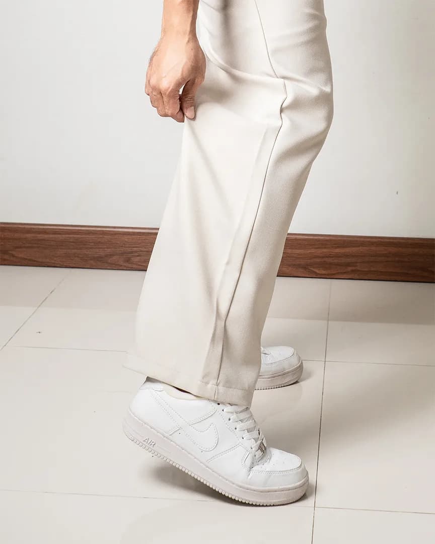 Celana panjang baggy GU Cream 2