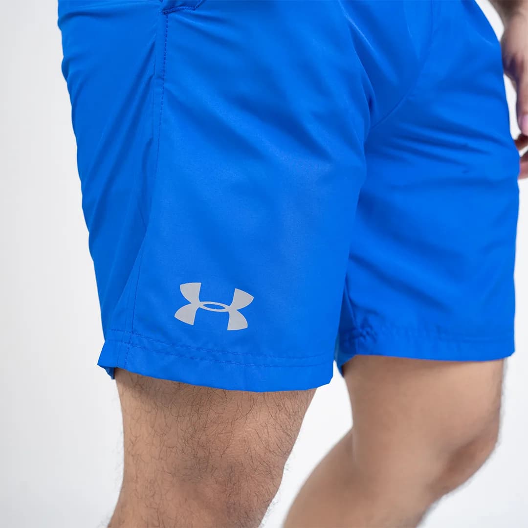 Celana pendek olahraga Under Armour Woven 2