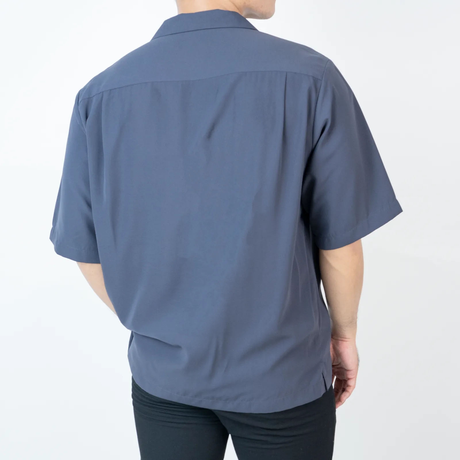Kemeja lengan pendek GU open collar 2